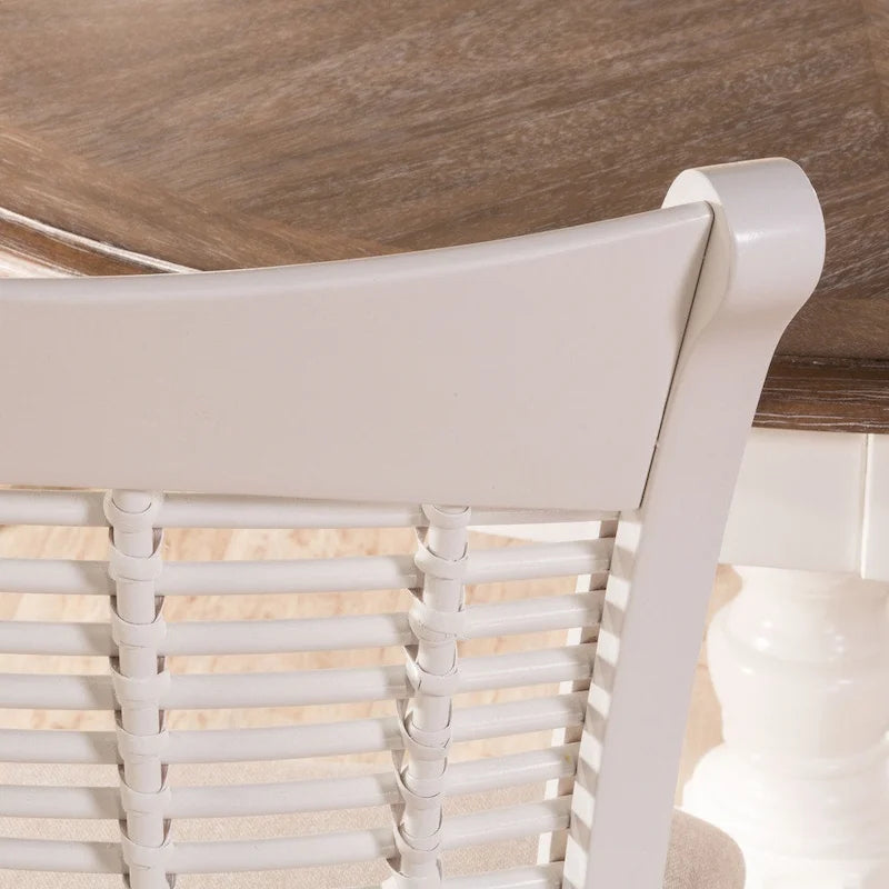 Weiße Esszimmerstühle aus Holz mit geflochtener Rückenlehne (2er-Set)