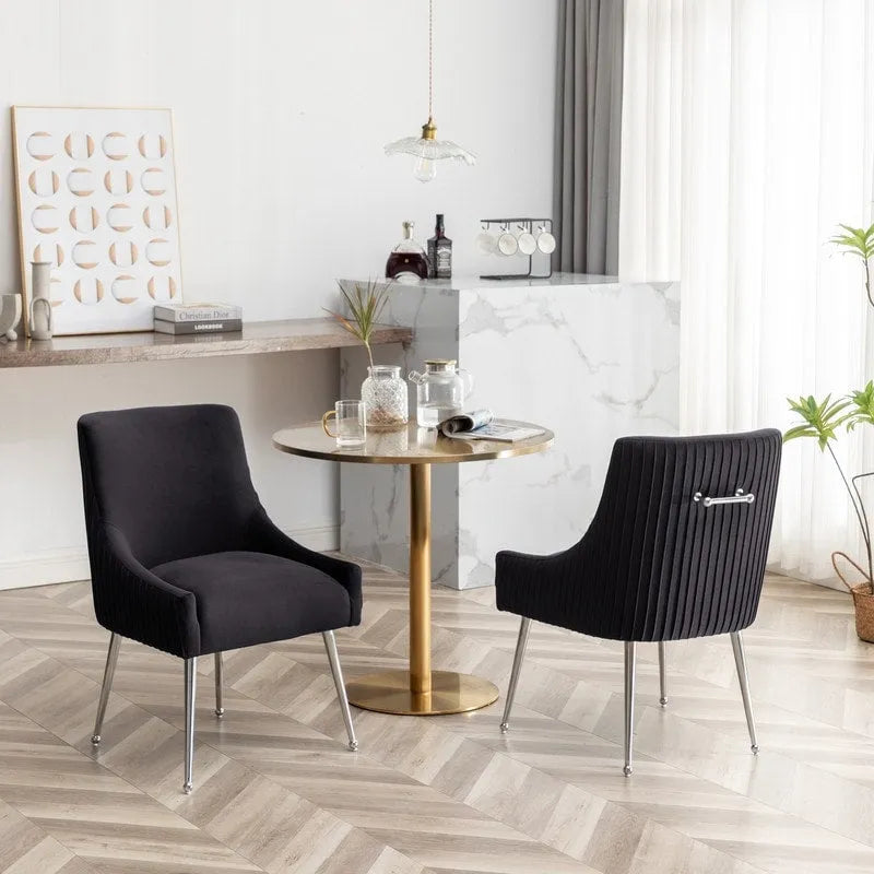 Moderne eetkamerstoelen van fluweel met geplooide rugleuning en handgreep aan de achterkant (set van 4)
